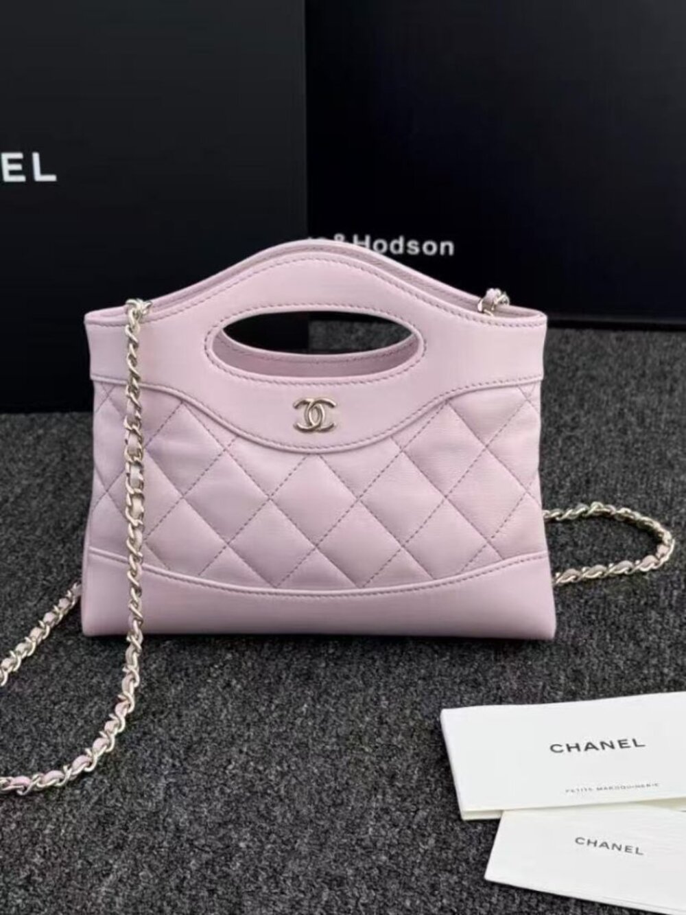 Classic CHANEL Bag: A Stylish and Versatile Choice for Elegance